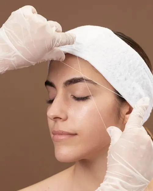 Precise eyebrow shaping with thread