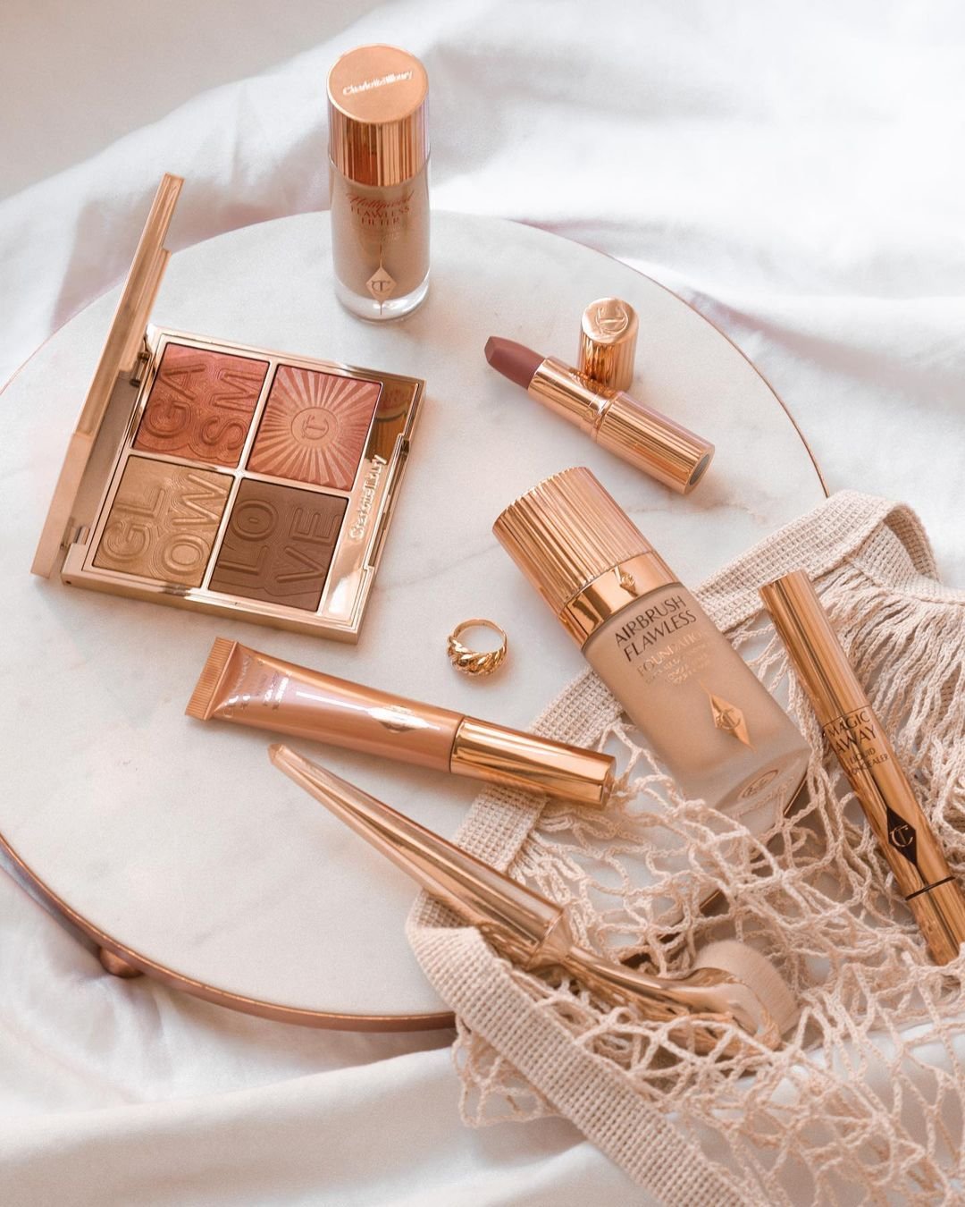 Neutral makeup palette and complexion products